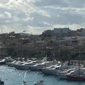 Appartement Sir William Strand, Gzira
